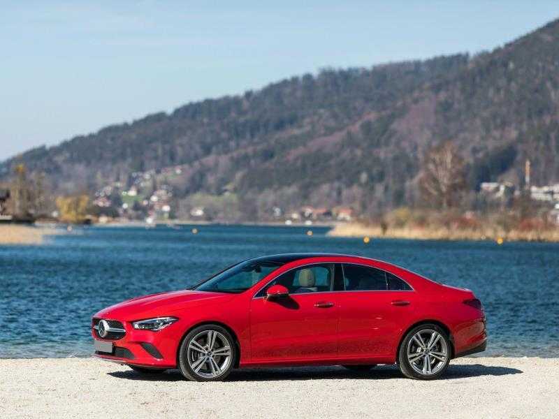 Rent Mercedes-Benz CLA250-pic_3