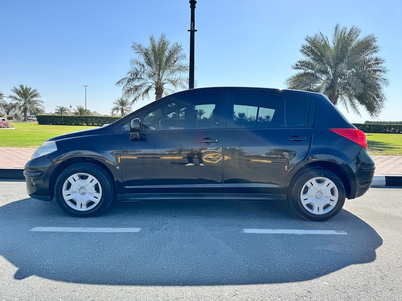 Nissan Tiida-image