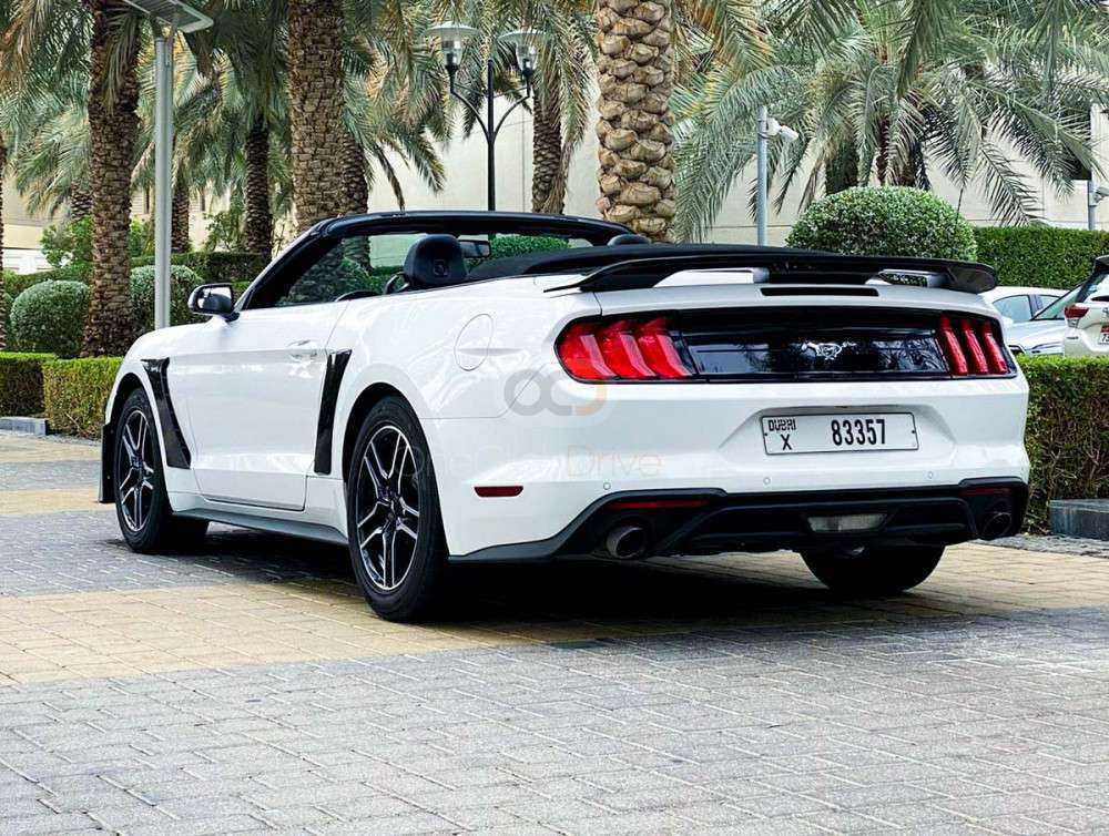 Rent Ford Mustang EcoBoost Convertible V4 2021 in Dubai-pic_6