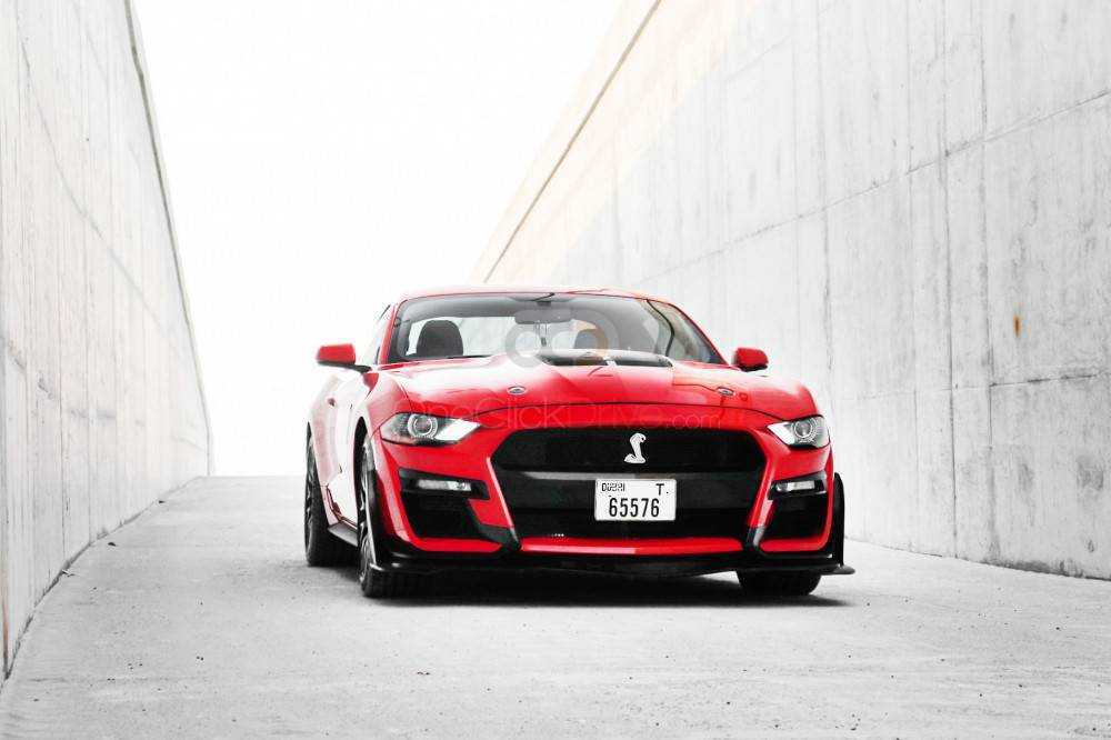 Rent Red Ford Mustang Shelby GT350 Kit Coupe V4 in Dubai-pic_1